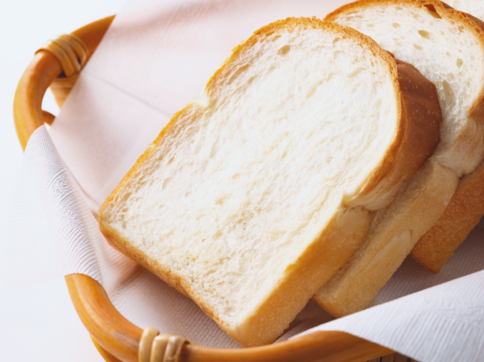 sliced white bread