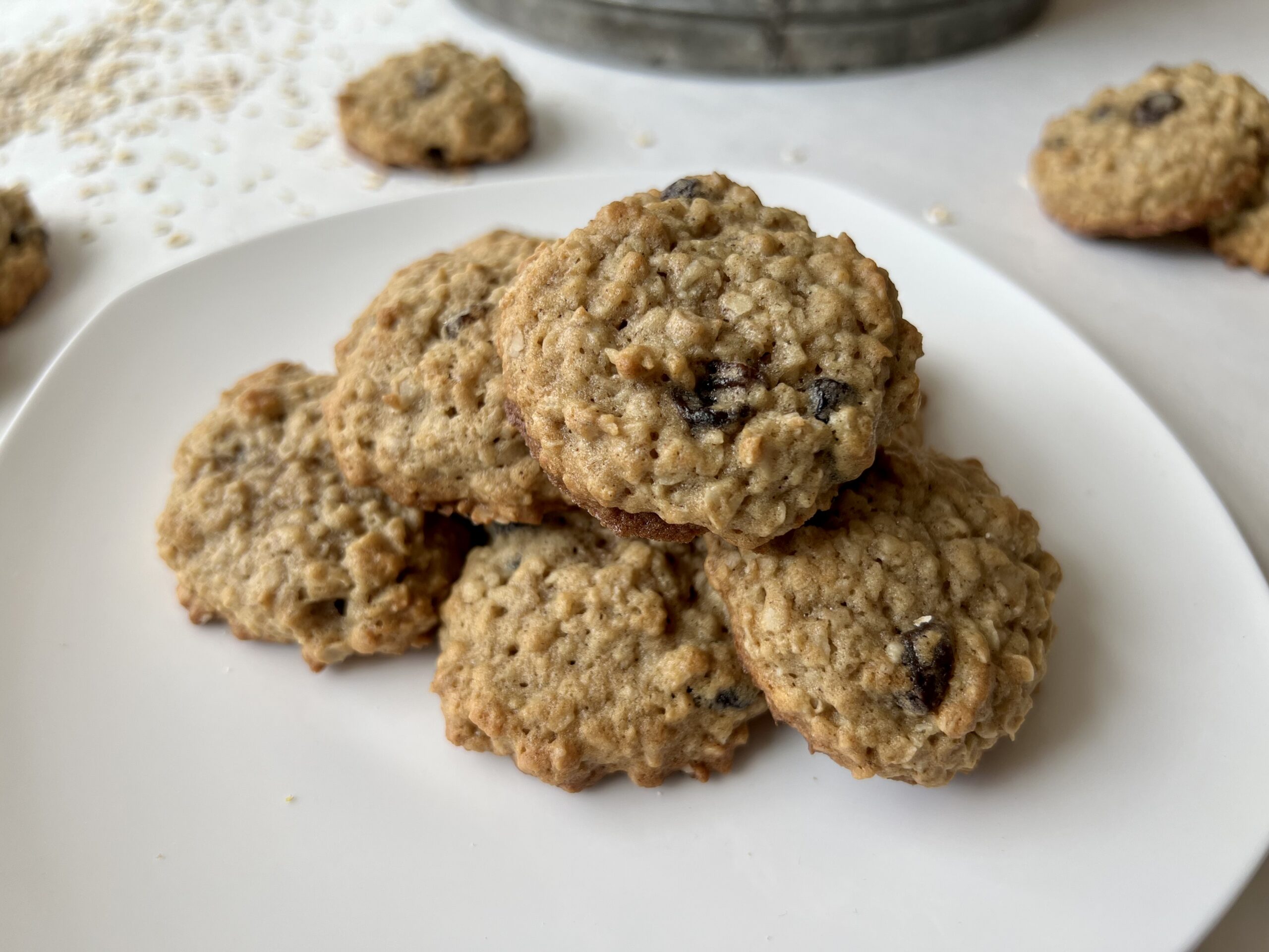 Chewy Oatmeal Raisin Cookies
