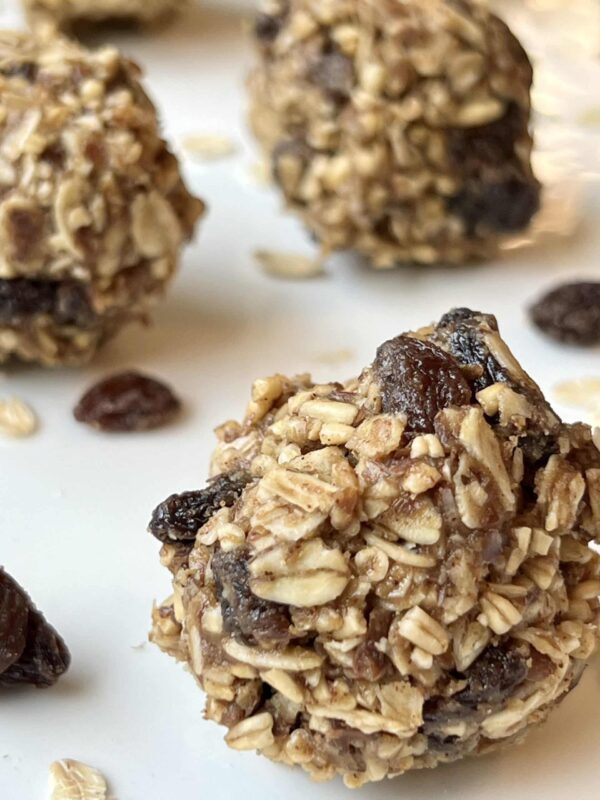 Oatmeal Raisin Energy Bites